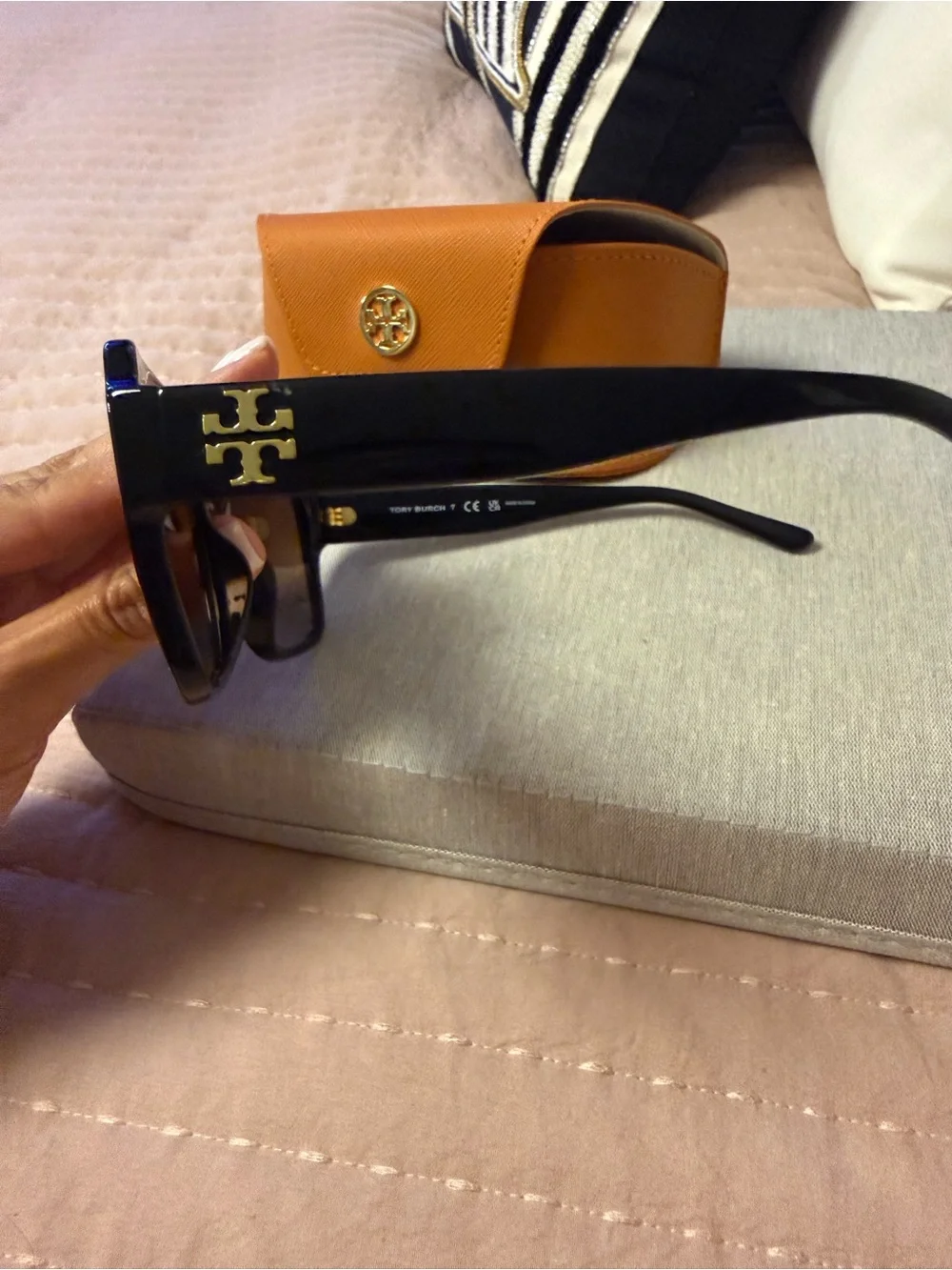 Tory Burch Black Logo-Accent Sunglasses